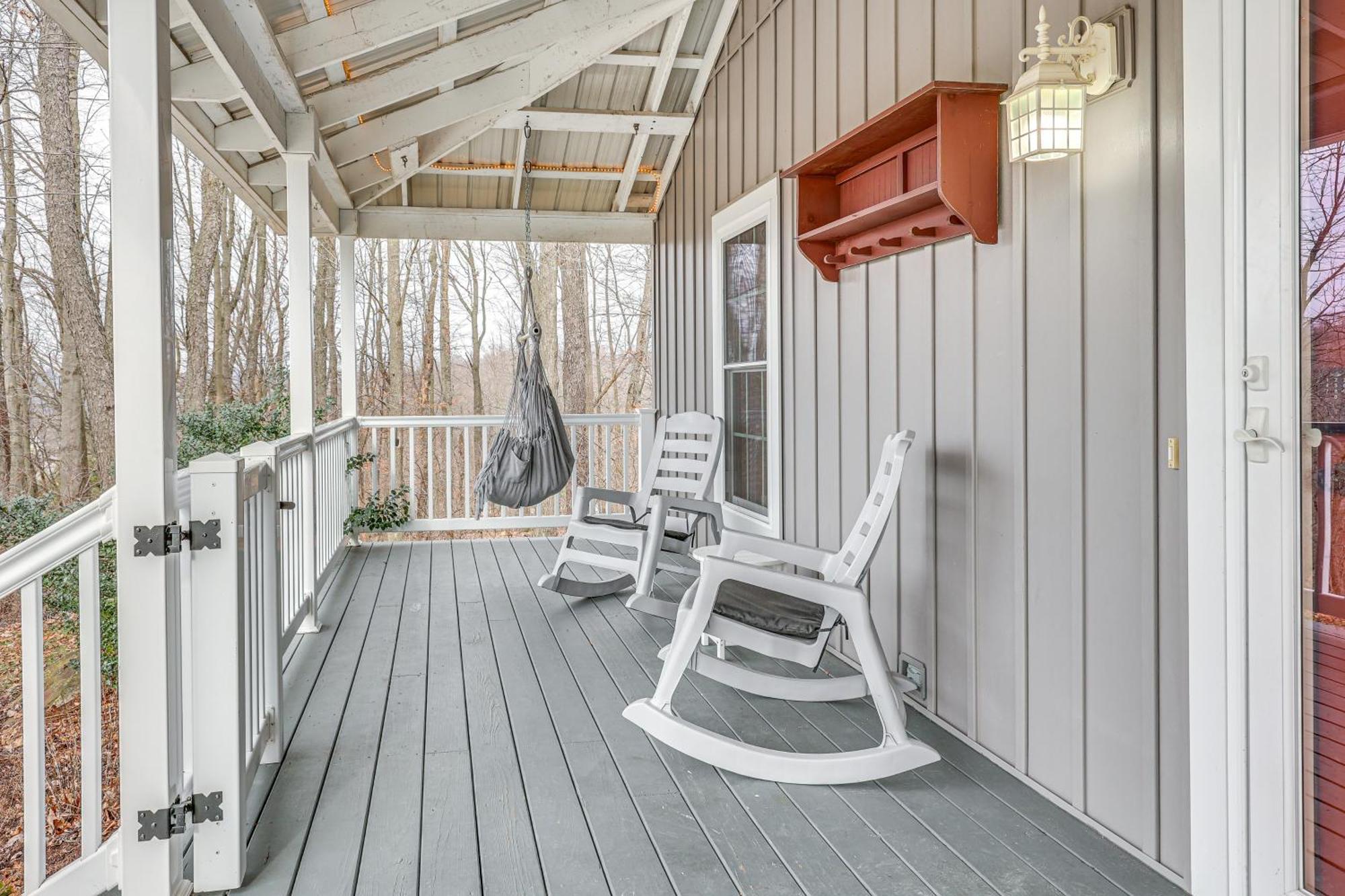 Happy Haven Hill Cabin With Patio And Fire Pit! Villa Dundee Exterior photo